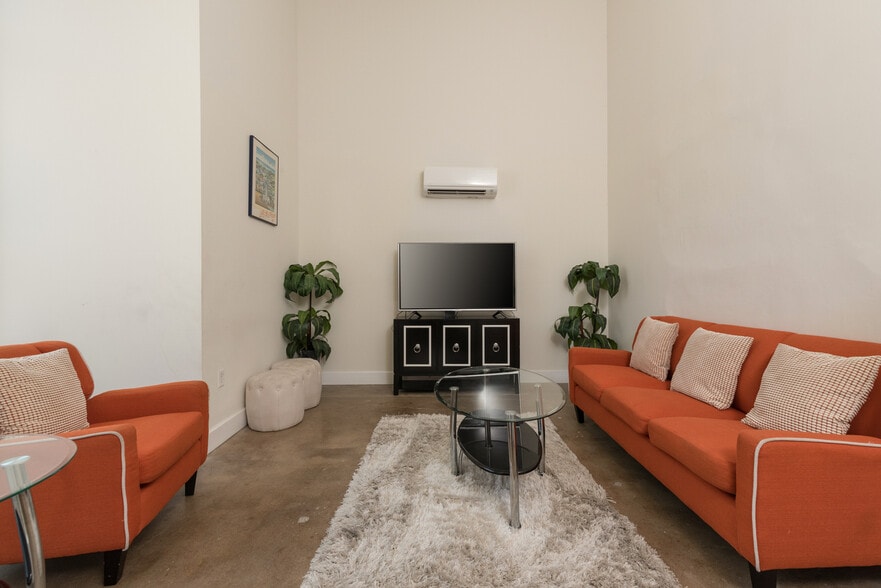 More Photos Of 412 N 3rd St, Richmond Apartments For Sale