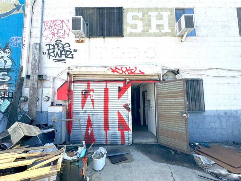 More Photos Of 1155-1157 S Main St, Los Angeles General Retail For Lease