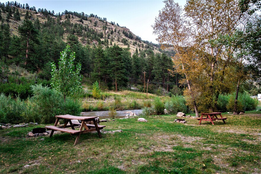 More Photos Of 1607-9 US Highway 34, Drake Trailer Camper Park For Sale