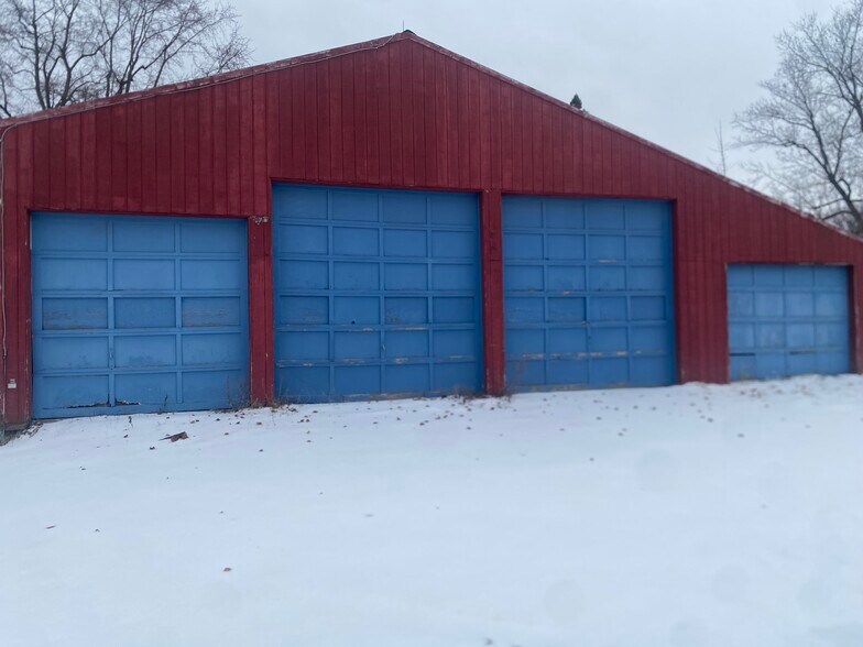 More Photos Of 115 N Exchange St, Geneva Storefront For Sale