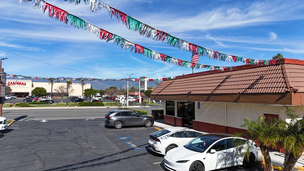 More Photos Of 201 W Foothill Blvd, Rialto Fast Food For Sale