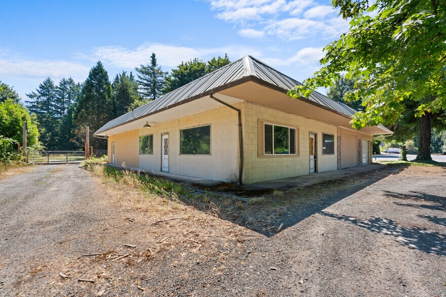 More Photos Of 39913 221st ave, Amboy General Retail For Sale