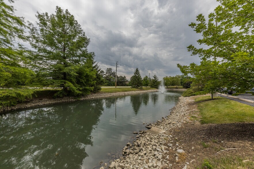 More Photos Of 6201 Corporate Dr, Indianapolis Office For Sale