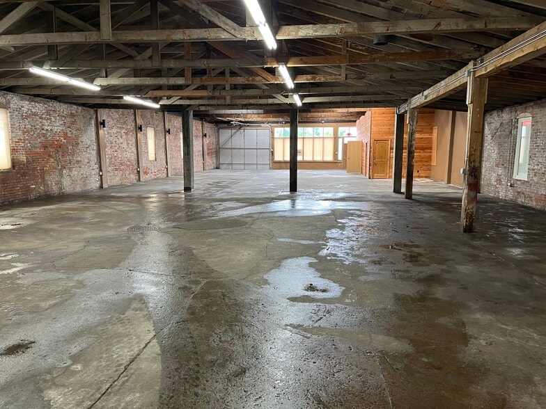 More Photos Of 1517 E Sprague Ave, Spokane Storefront Retail Office For Sale