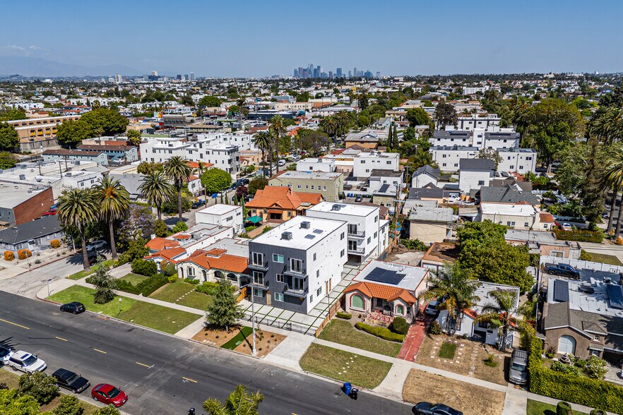More Photos Of 2010 S Dunsmuir Ave, Los Angeles Multifamily For Sale