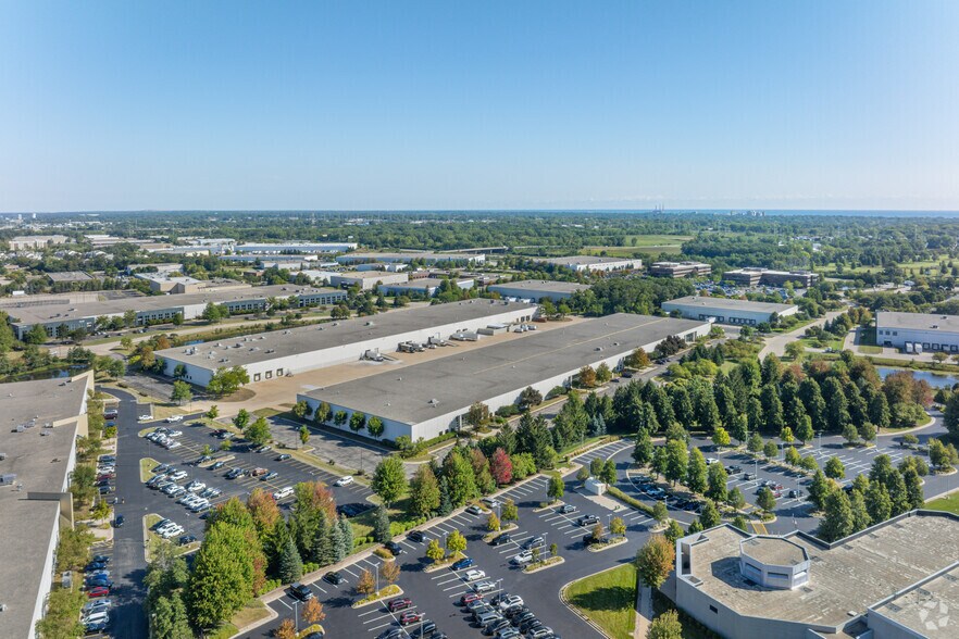 More Photos Of 3540-3630 Amhurst Pky, Waukegan Manufacturing For Lease