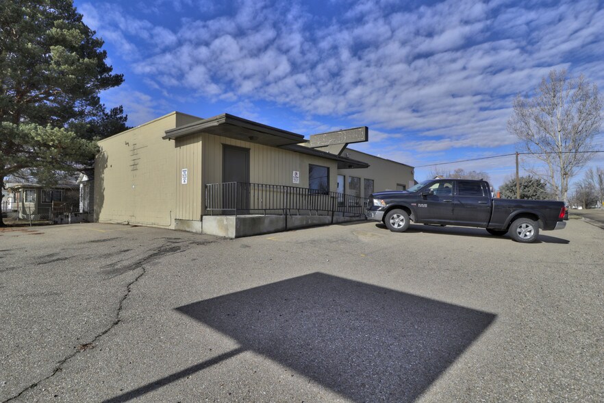 More Photos Of 1923 2nd St S, Nampa Storefront Retail Residential For Sale