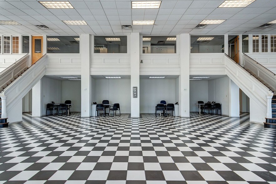 More Photos Of 647 W Genesee St, Syracuse Auto Dealership For Sale