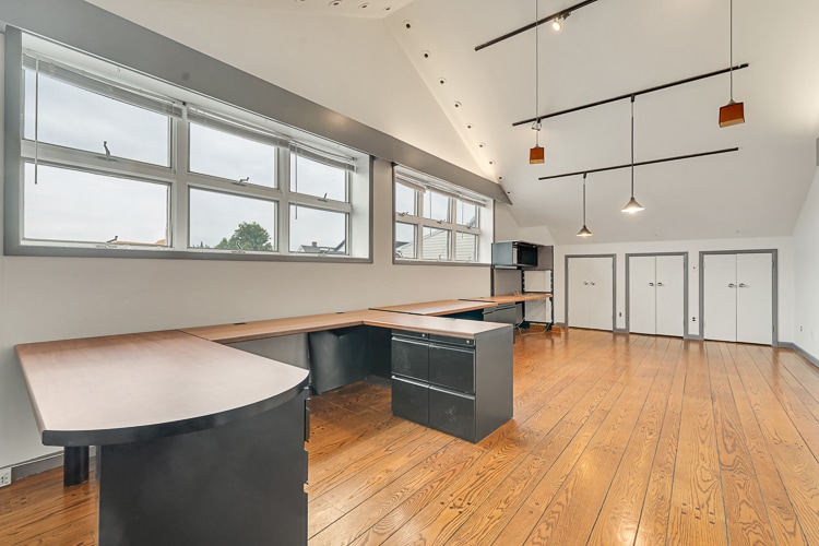 More Photos Of 107 Stuyvesant Ave, Lyndhurst Office For Lease