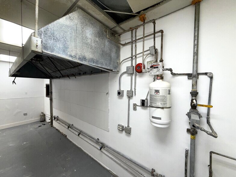 More Photos Of 11471 W Sample Rd, Coral Springs Unknown For Lease