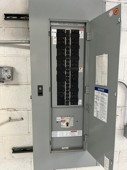 More Photos Of 123 N 10th Ave, Melrose Park Warehouse For Sale