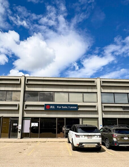 More Photos Of 11779-11781 156th St NW, Edmonton Flex For Sale