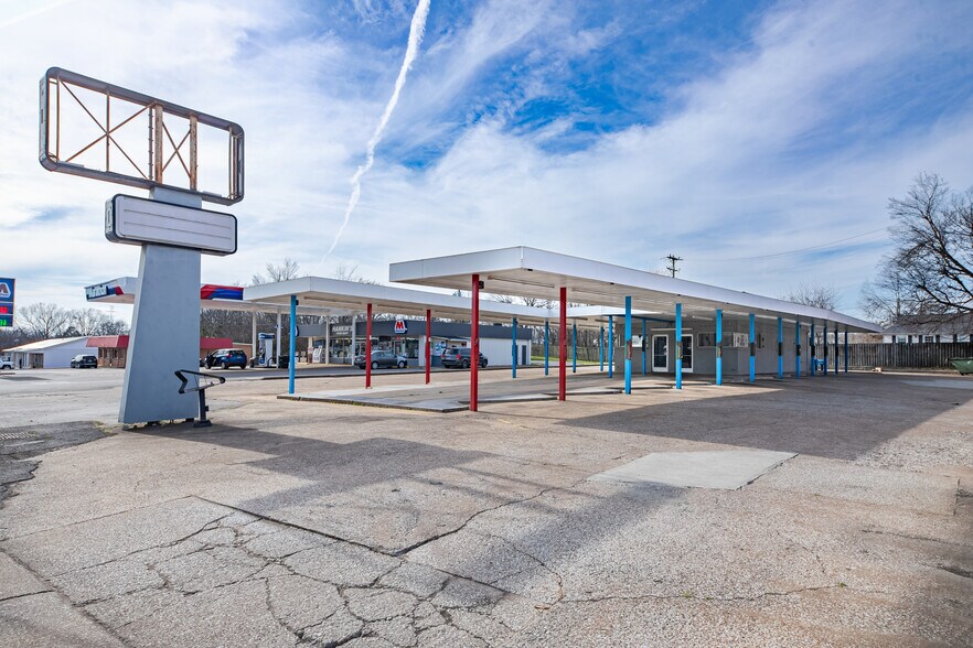 More Photos Of 435 E Main St, Hohenwald Land For Sale