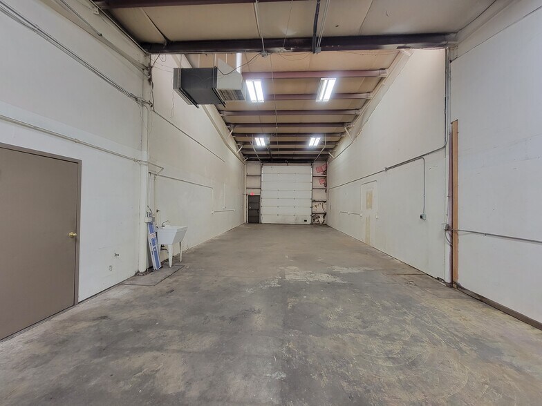 More Photos Of 310 S 25th St, Colorado Springs Light Distribution For Lease