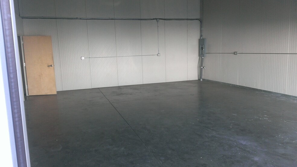 More Photos Of 2589 Quality Ct, Virginia Beach Warehouse For Lease