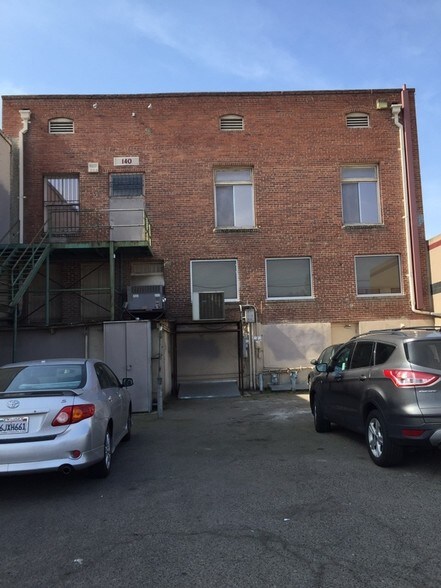 More Photos Of 138-142 S K St, Tulare Storefront Retail Office For Lease