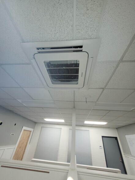 More Photos Of 950 Cherry St, Kent Self Storage For Lease