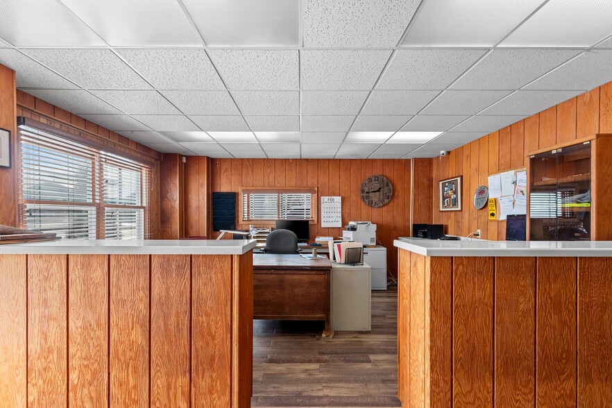More Photos Of 537 Caldwell Ave, Oconto Falls Office For Sale
