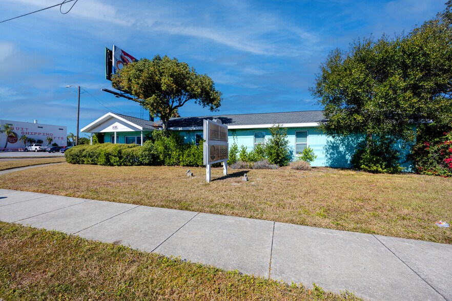 More Photos Of 14385 Walsingham Rd, Largo Office For Sale