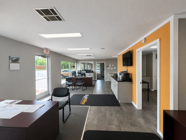 More Photos Of 2100 Dickman Rd, Springfield Freestanding For Sale
