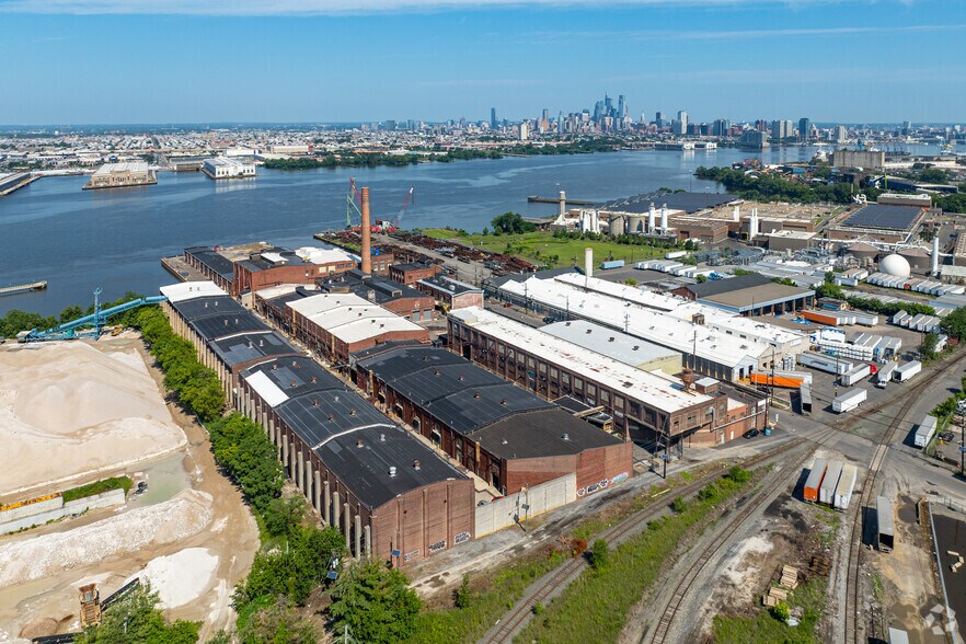 More Photos Of 300 Jefferson St, Camden Warehouse For Lease