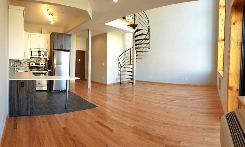 More Photos Of 14-18 31st Ave, Astoria Apartments For Sale