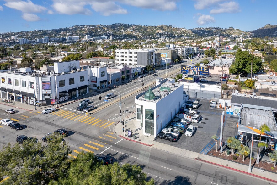 More Photos Of 700 N Fairfax Ave, Los Angeles Storefront For Lease