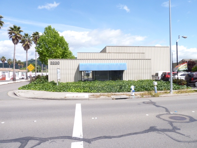 Primary Photo Of 3218-3220 Santa Rosa Ave, Santa Rosa Industrial For Sale