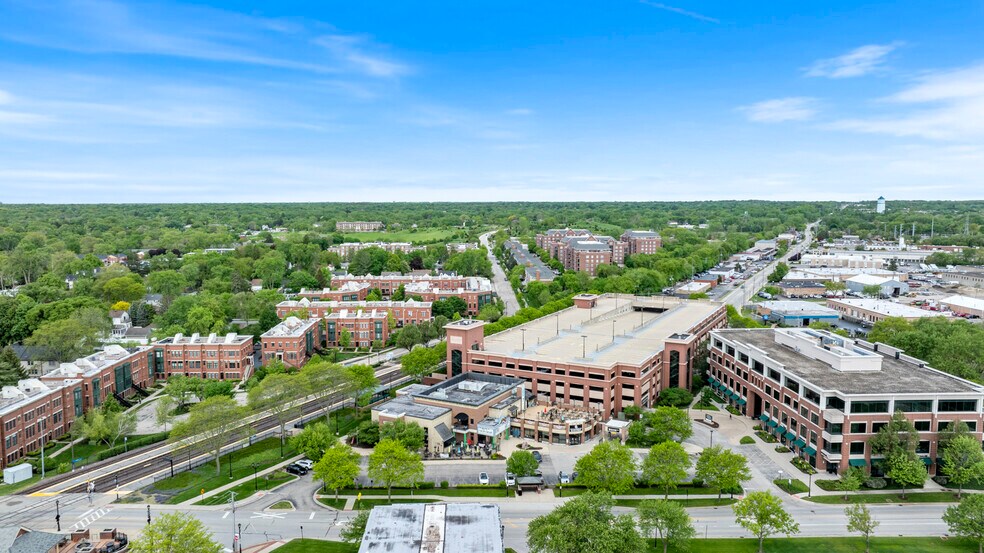 More Photos Of 180 N Smith St, Palatine Bar For Sale