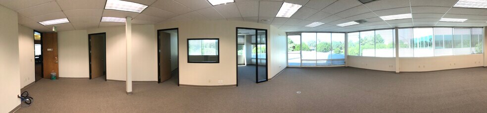 More Photos Of 4351 Latham St, Riverside Office For Lease