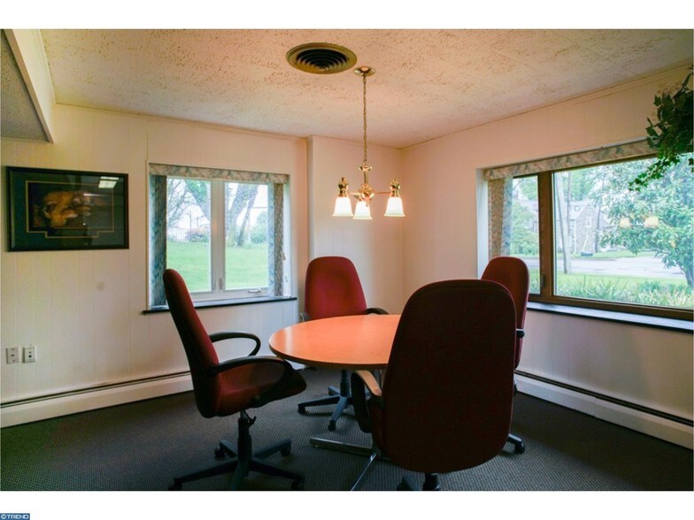 More Photos Of 1 N Ormond Ave, Havertown Office For Lease
