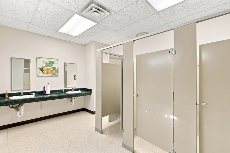 More Photos Of 2515 Austin Hwy, San Antonio Religious Facility For Sale