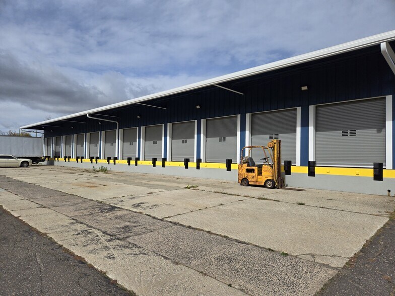 Primary Photo Of 118 Prospect Hill Rd, East Windsor Truck Terminal For Lease