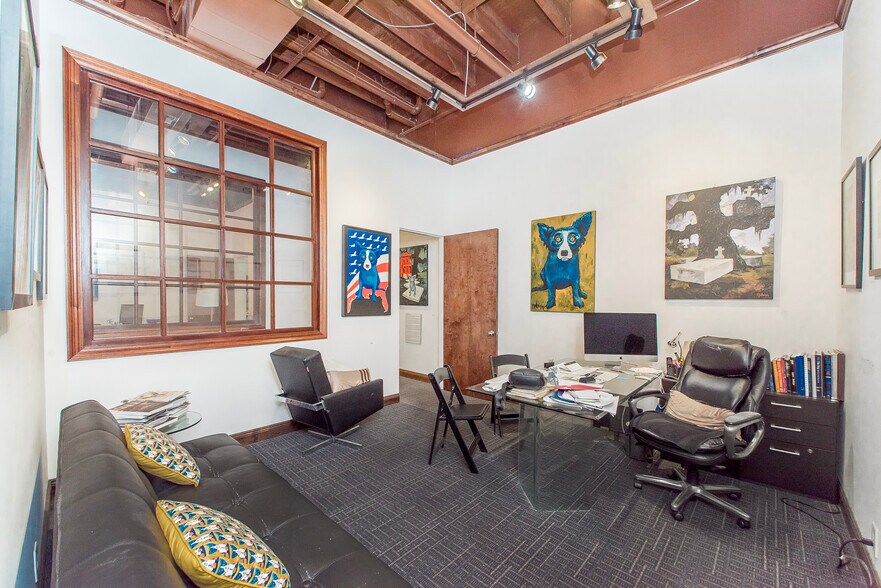 More Photos Of 747 Magazine St, New Orleans Office For Sale