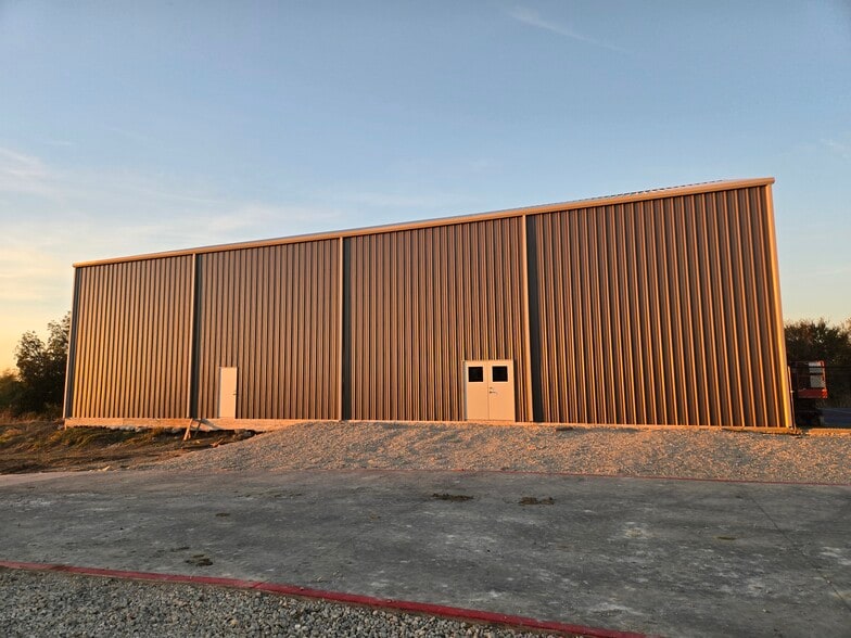 More Photos Of 9943 FM 1385, Pilot Point Sports And Entertainment For Sale