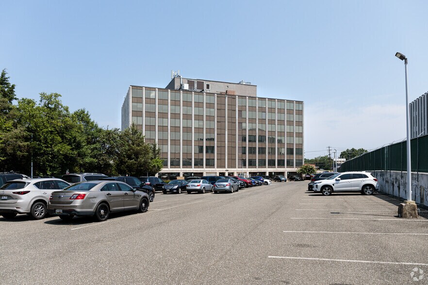 More Photos Of 4235 28th Ave, Marlow Heights Office For Sale