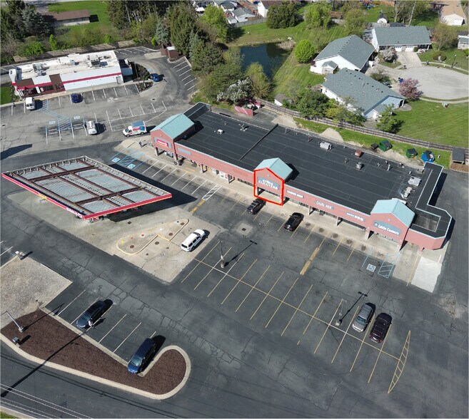 More Photos Of 6312 Oaklandon Rd, Indianapolis Storefront For Lease