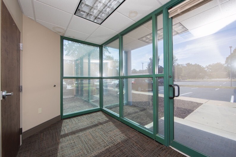 More Photos Of 1807 Huguenot Rd, Midlothian Medical For Lease