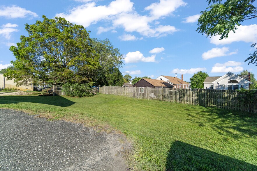 More Photos Of 410 S Main St, Pleasantville Office For Sale