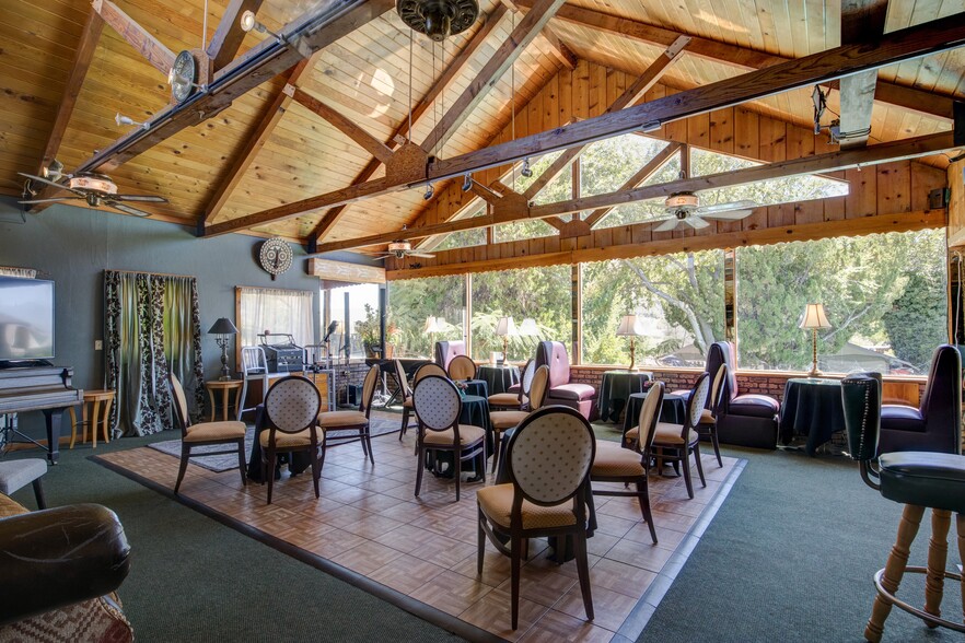 More Photos Of 13383 Sierra Way, Kernville Hotel For Sale