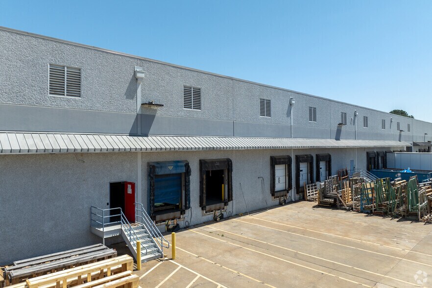 More Photos Of 3405 Roy Orr Blvd, Grand Prairie Warehouse For Lease