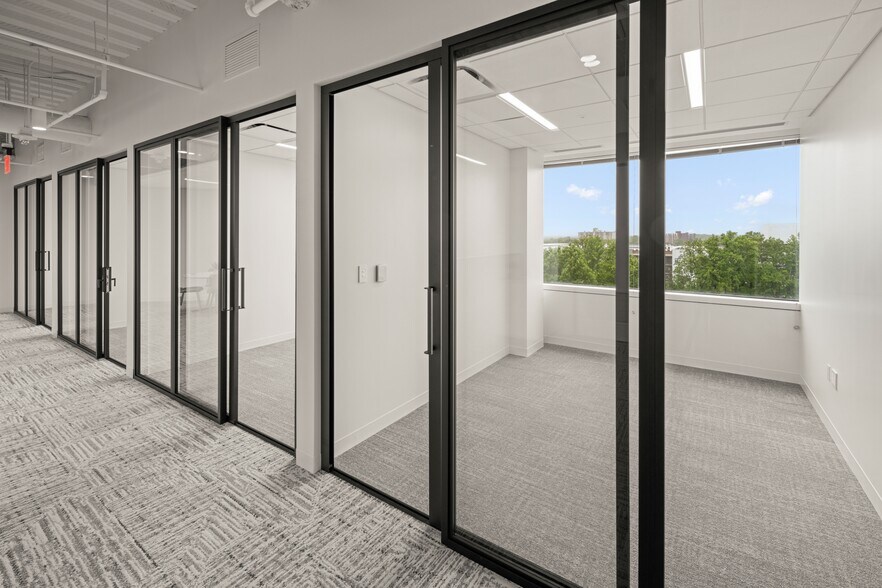 More Photos Of 6903 Rockledge Dr, Bethesda Unknown For Lease