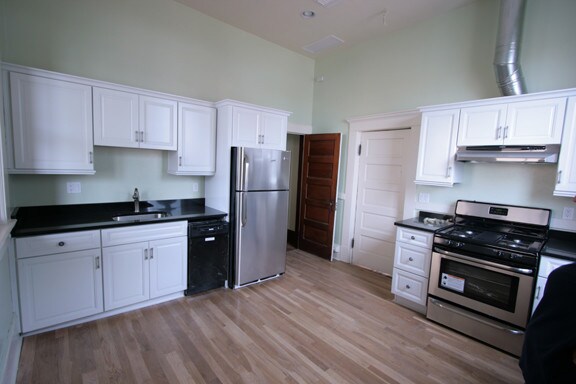 More Photos Of 101 E Pennington St, Tucson Storefront Retail Office For Lease