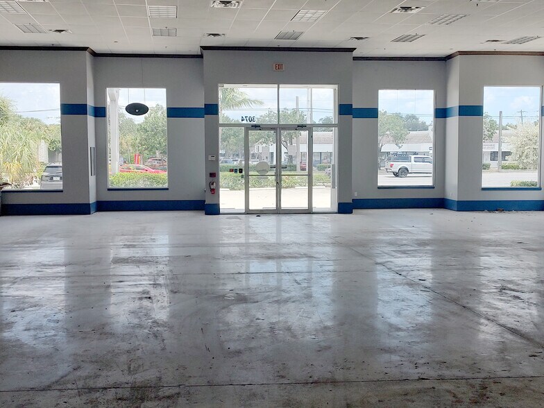 More Photos Of 3074 Forest Hill Blvd, West Palm Beach Freestanding For Lease