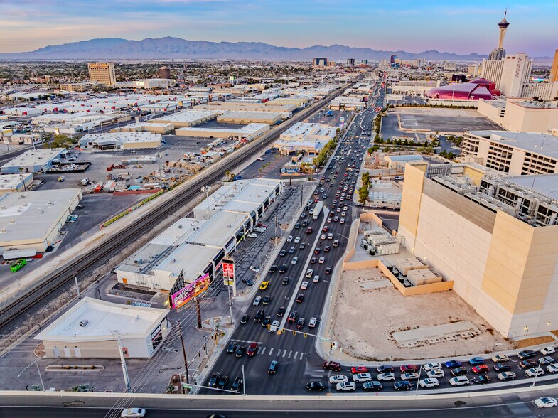 More Photos Of 3115-3155 Sammy Davis Jr Dr, Las Vegas Storefront Retail Office For Lease