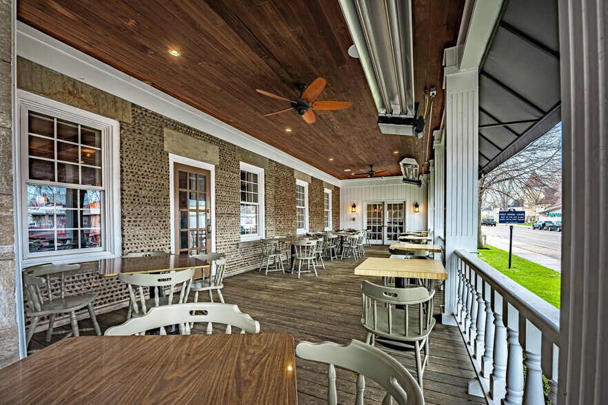 More Photos Of 310 Lake St, Wilson Hotel For Sale