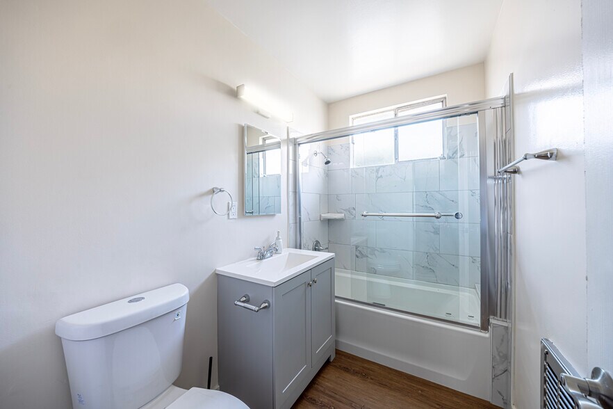 More Photos Of 3722 Mentone Ave, Los Angeles Apartments For Sale