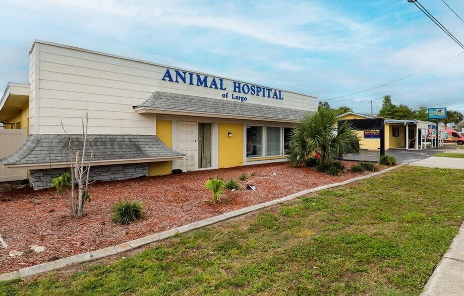 More Photos Of , Largo General Retail For Sale