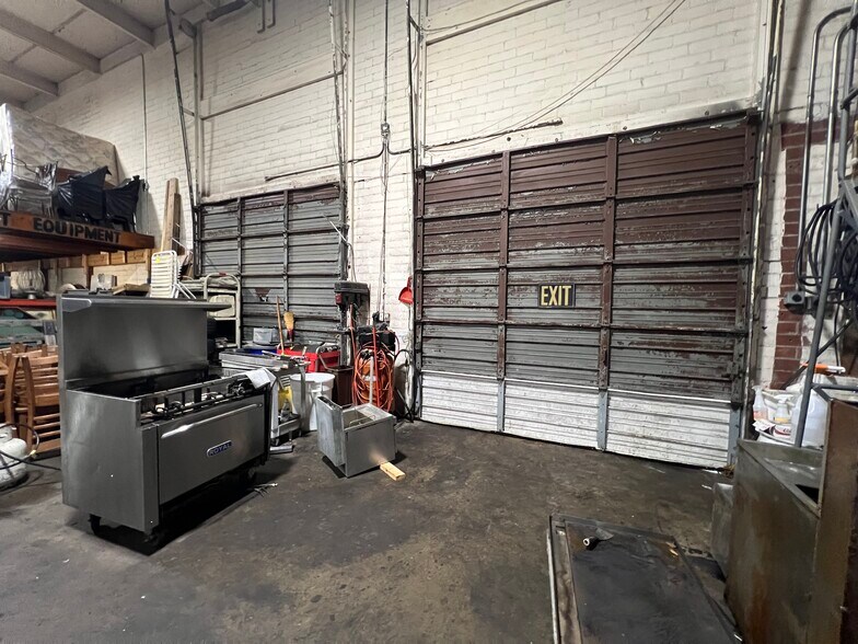 More Photos Of 2140 Dennis St, Jacksonville Distribution For Sale