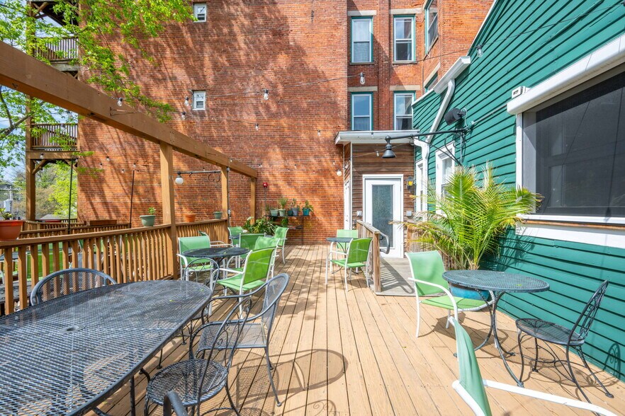 More Photos Of 2015 Madison rd, Cincinnati Storefront Retail Residential For Lease